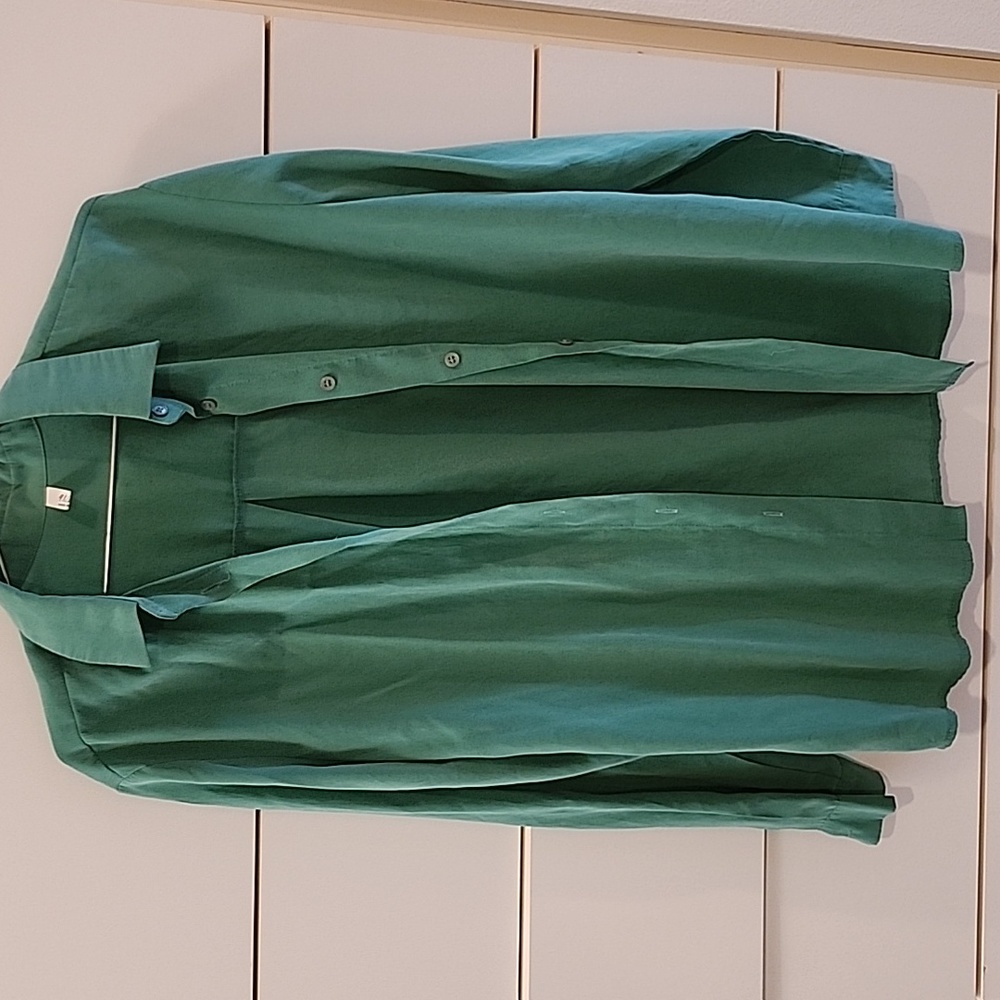 Korean made green flowy shirt (stylenanda)